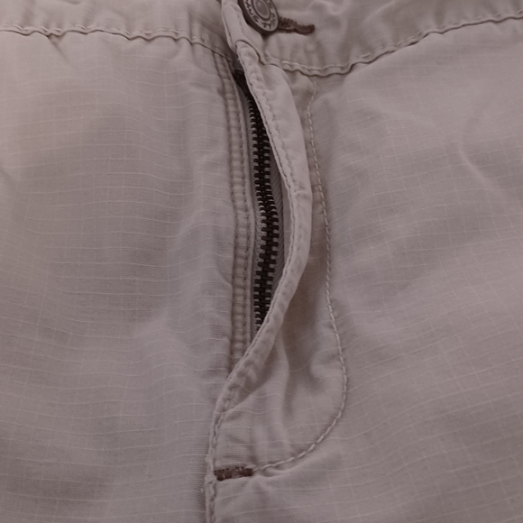 JONES WEAR JEANS Capri Pants Size 12 strings flower embroidery design on Leg - Picture 5 of 10